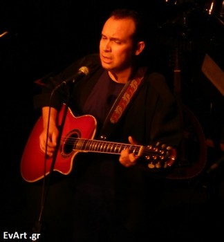 Κώστας Μακεδόνας στο Ρυθμό Stage