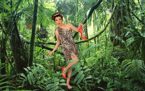 «CAVEWOMAN» Της&nbsp;Emma Peirson