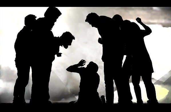 Άδεια Σιωπή - Αντιγόνη Κατσούρη