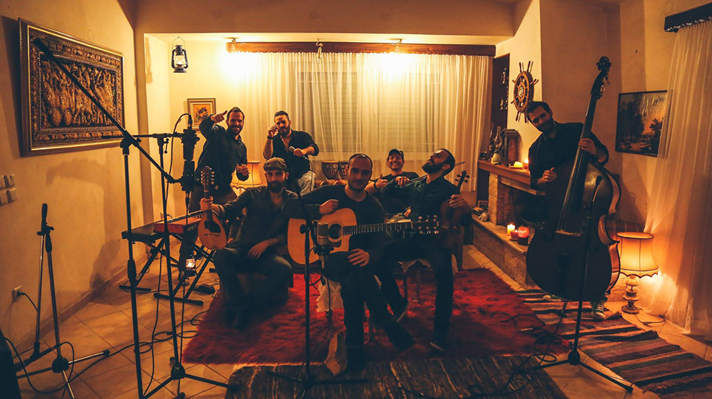 Διονύσης Φαρμάκης - Κοίταξε το αύριο