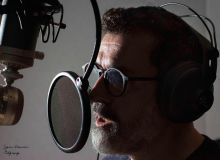 Ο Λευτέρης Μέρος επιστρέφει με το νέο τραγούδι "Μίλα τα ξαναμίλα τα"