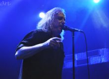 "Πόσο άθλια, πόσο χυδαία και πόσο εύκολα η μετανεοελληνική μας κοινωνία αποφασίζει να πάει κατά διαόλου"