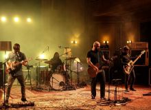 Stages A/LIVE με τους Planet of Zeus