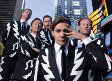 Νέο single των The Hives με τίτλο Countdown to Shutdown